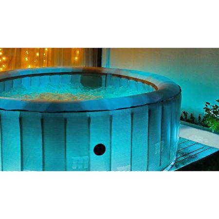 Mavi ışıklı 4 kişilik mspa konfor starry jakuzzi açık terasta köpüklü suyla