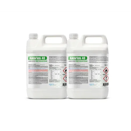 İki adet 5 litrelik Alesries 40 alkol bazlı yüzey dezenfektanı bidonu