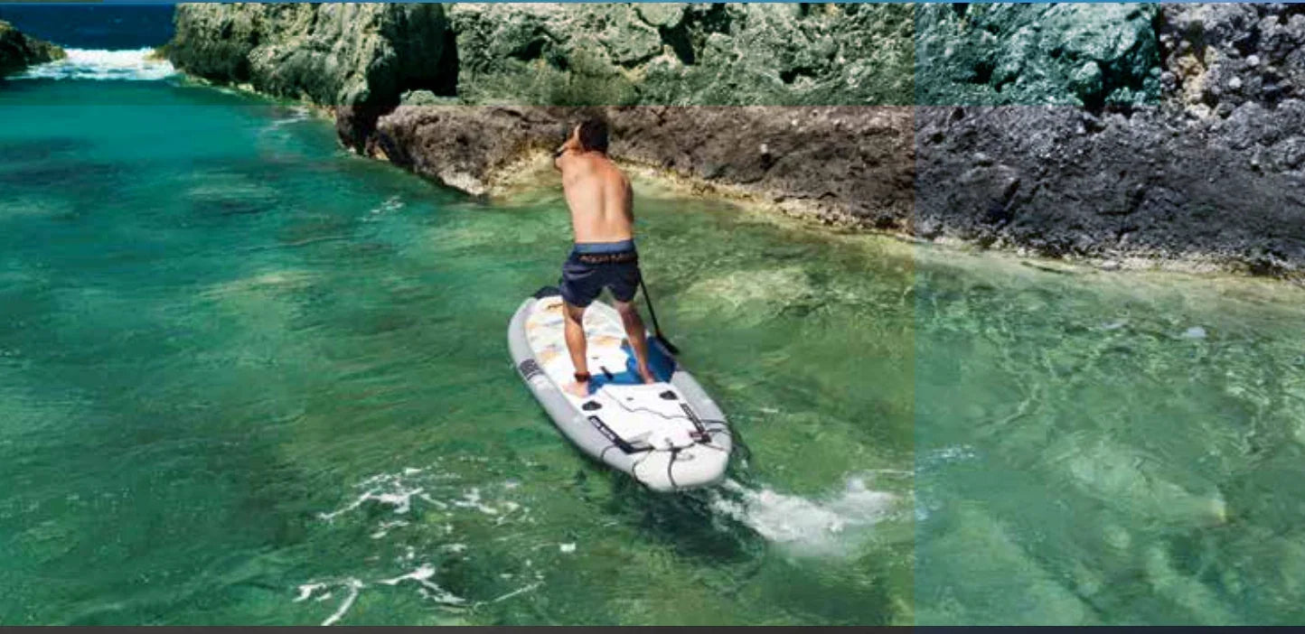 Sakallı adam şeffaf turkuaz suda şişme Aqua Marina Drift balıkçılık sisme isup paddleboard üzerinde