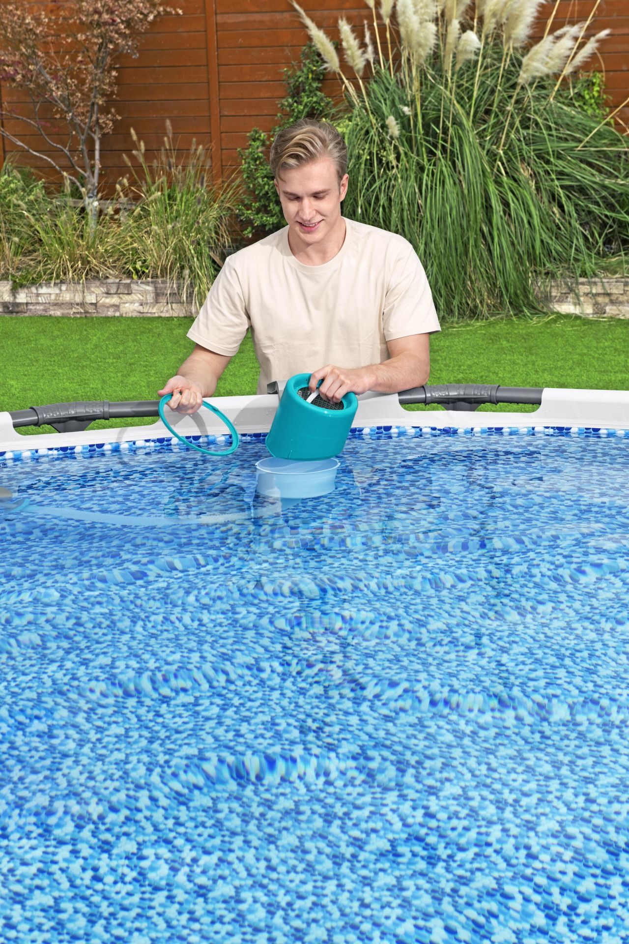 Bestway® 58237 AquaClean™ Delüks Havuz Bakım Seti - Vakum, Havuz İçi Filtre ve Süzgeç ile Birlikte