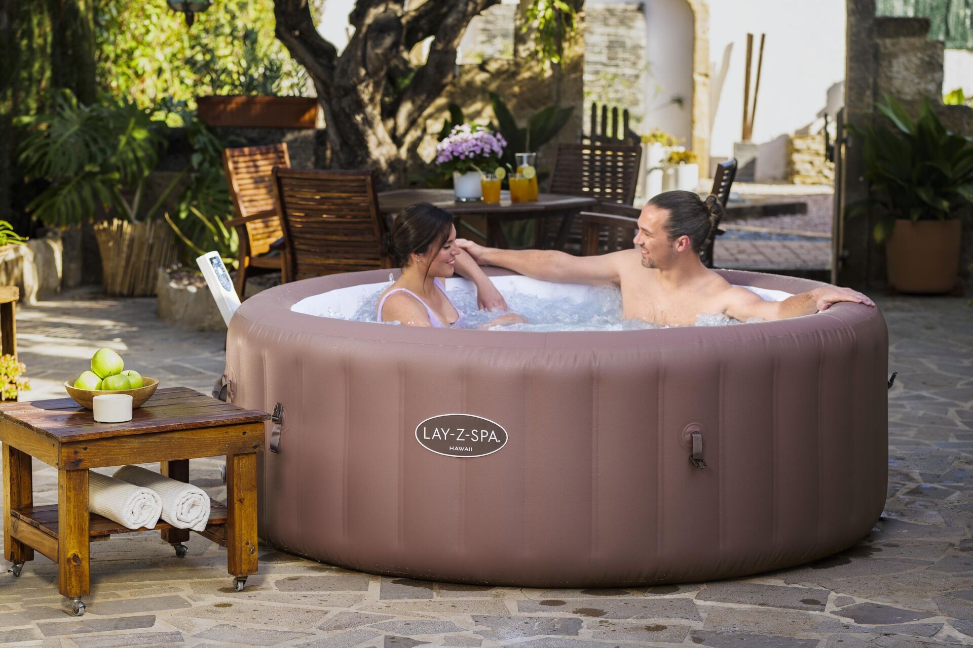 Lay-Z-Spa® 6001G  Hawaii Smart AirJet™ Enerji Tasarruflu Şişme Spa Havuzu, Mobil Uygulama Kontrollü, 4-6 kişilik
