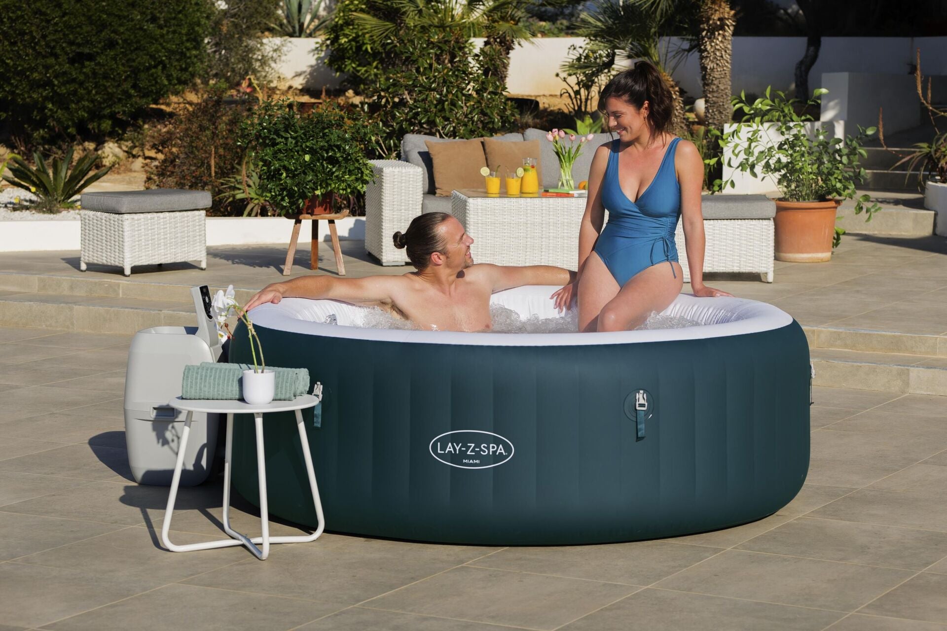 Lay-Z-Spa® Miami AirJet™ 6001D Enerji Tasarruflu Şişme Spa Havuzu,4-6 kişilik